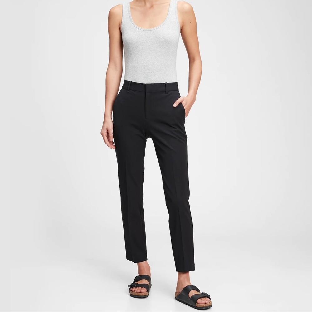✨NWT GAP Slim Ankle Pant Black